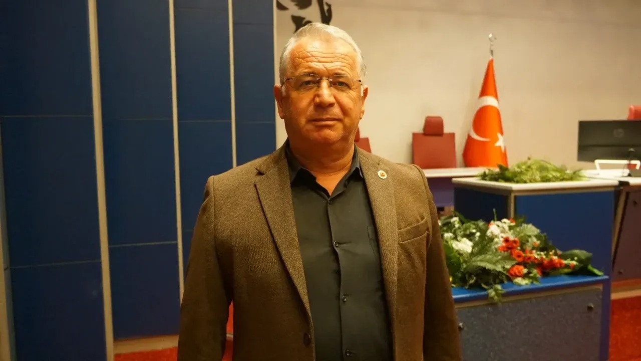 CHP’li Çalıksoy : “Büyükşehir Belediyesi cami alanını akaryakıt istasyonuna çeviriyor“