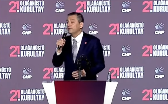 CHP Kurultayı'nda Aday Sayısı Bire Düştü: Özgür Özel Rakipsiz Kaldı