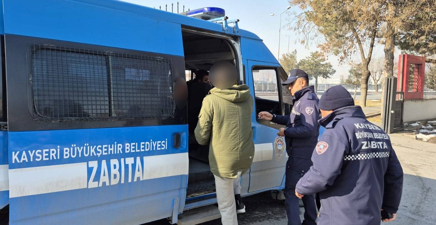 Kayseri'de Evsizlere Şefkat Eli: Büyükşehir ve Valilik, Sokakta Kimse Bırakmıyor